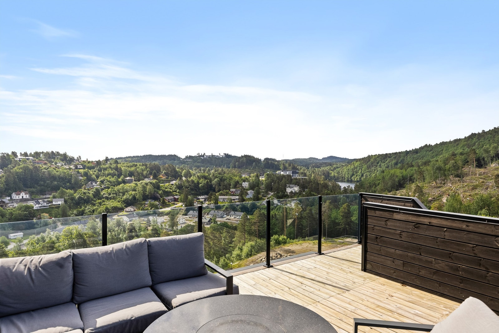 Takterrasse over garasjen. Galleribilde