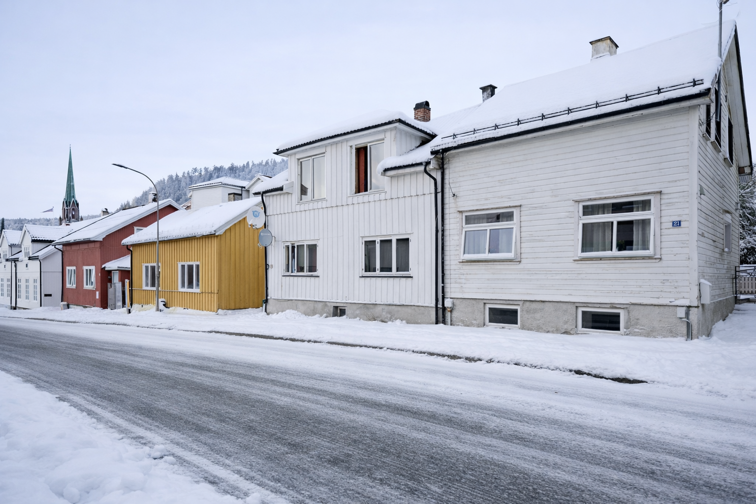 Eiendommen ligger sentralt i Bragernes, et område preget av en blanding av historisk og moderne bebyggelse. Galleribilde