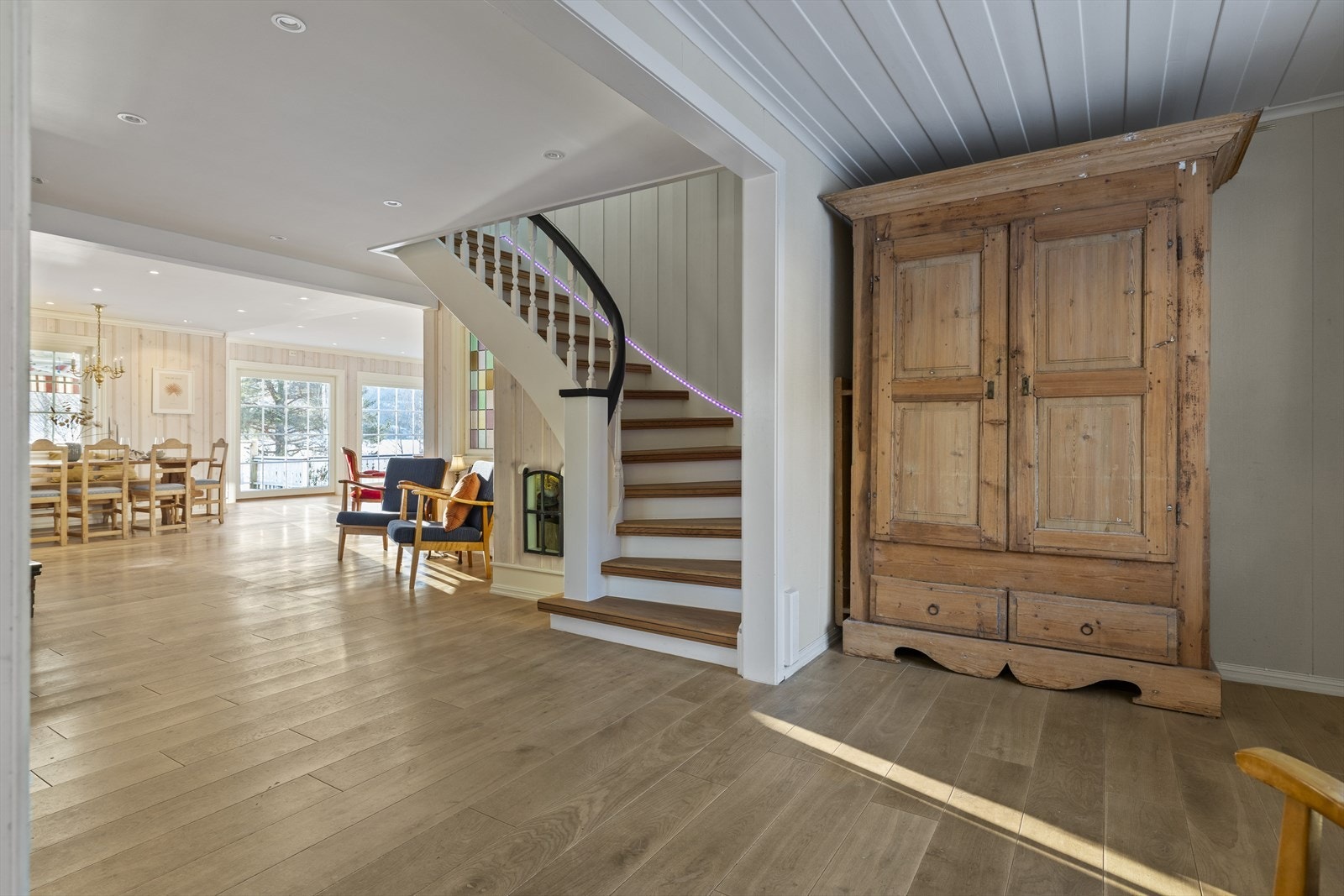 Hallen setter tonen for resten av huset. Galleribilde