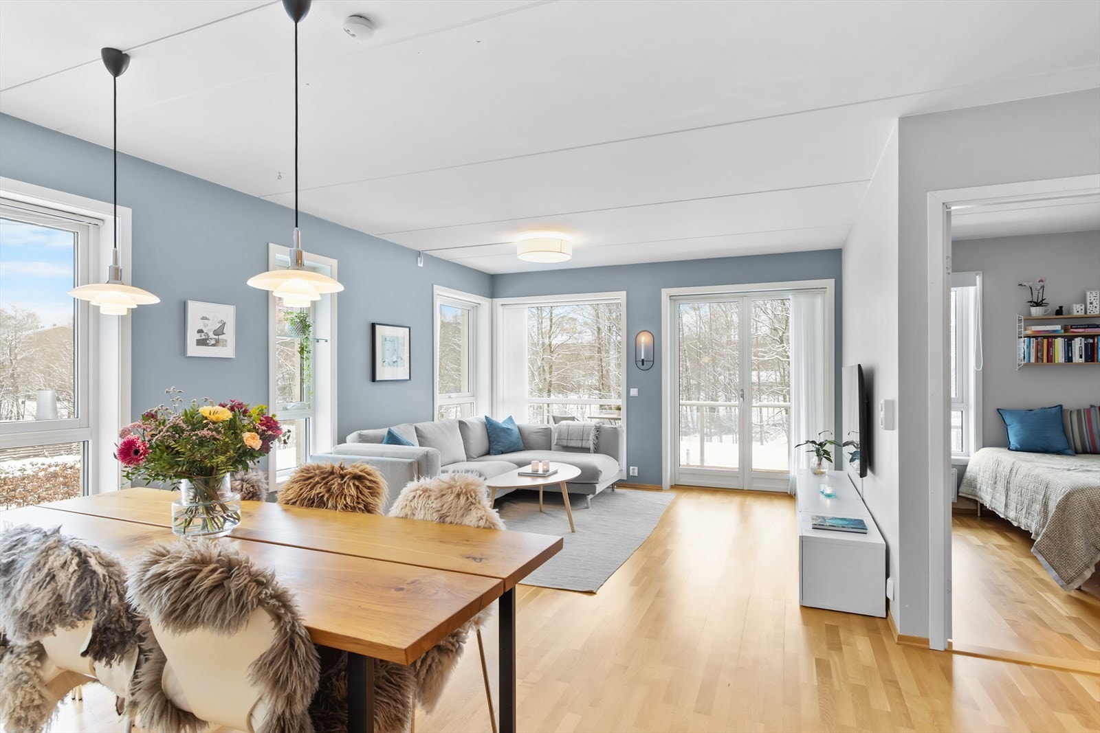 Den gode hjørneplasseringen gir ekstra vinduer og et spesielt godt lysinnslipp. Galleribilde