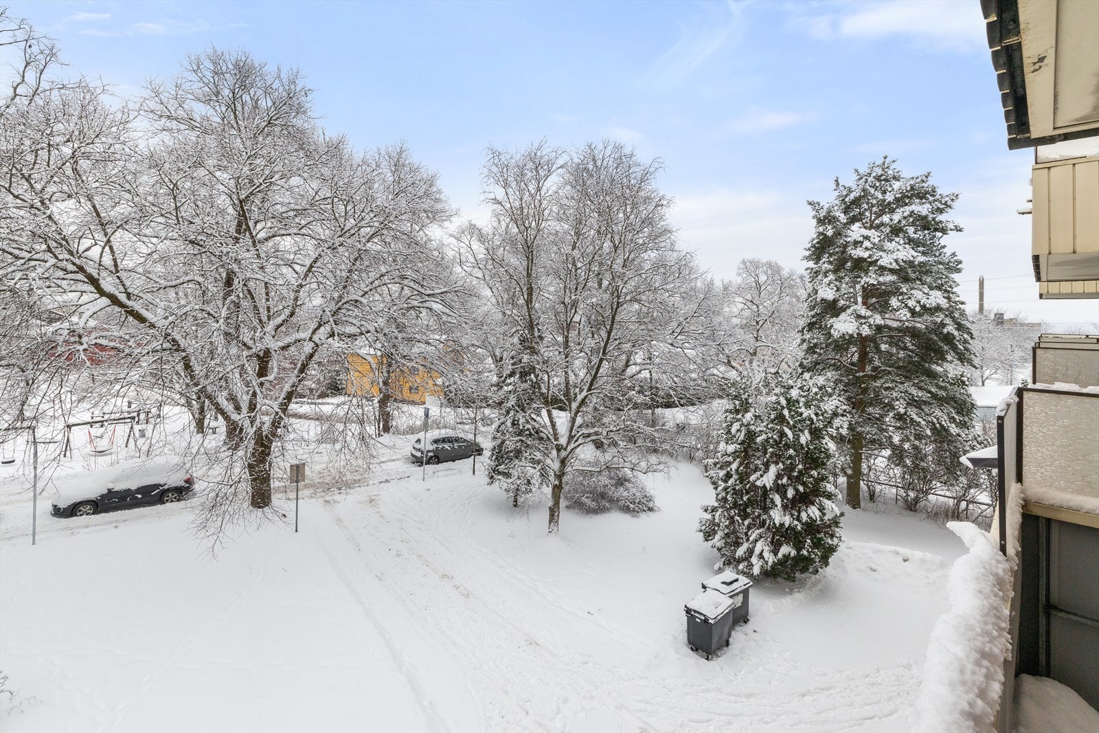 Hyggelig utsyn mot grøntområde Galleribilde