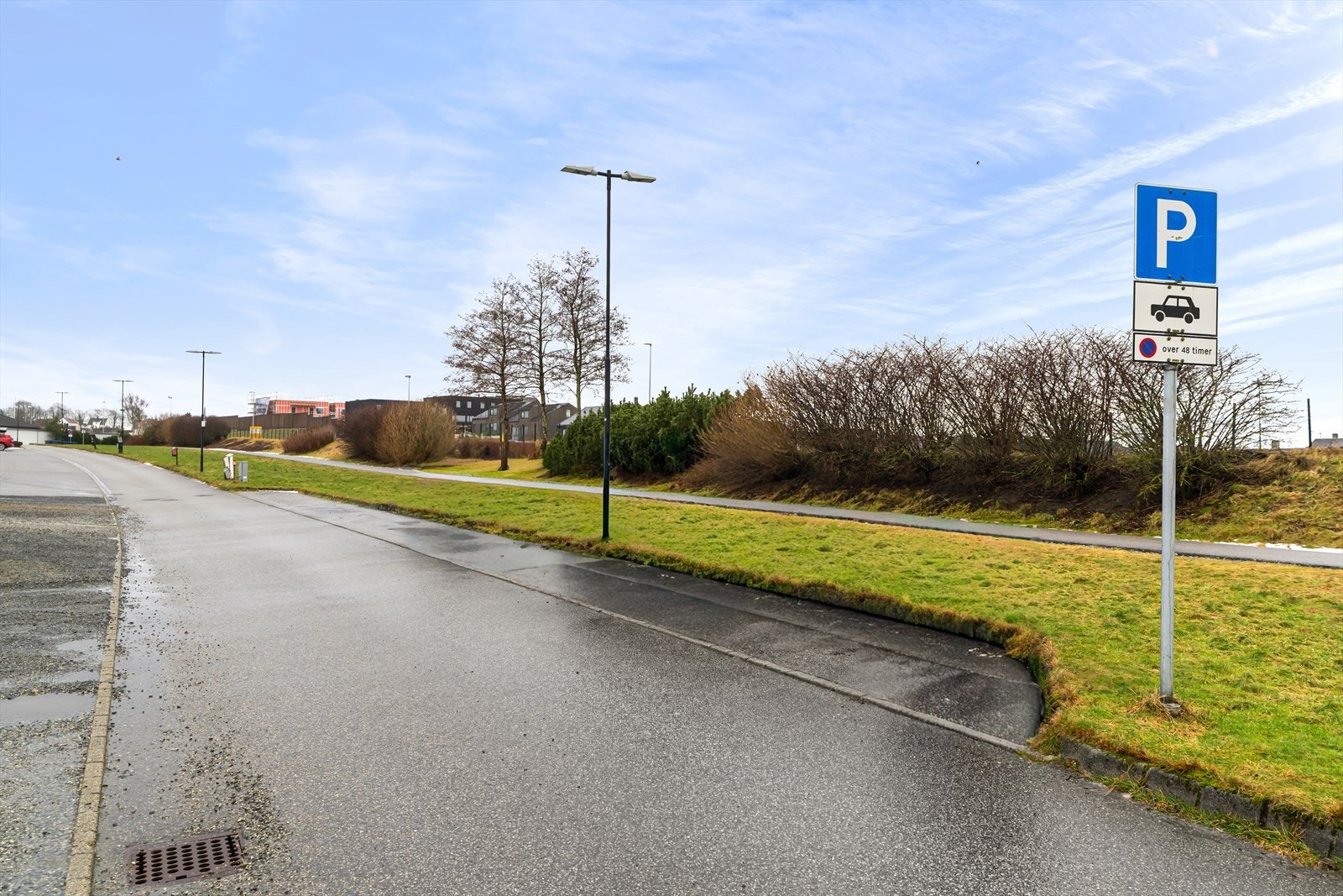 Godt med gjesteparkering i området. Galleribilde