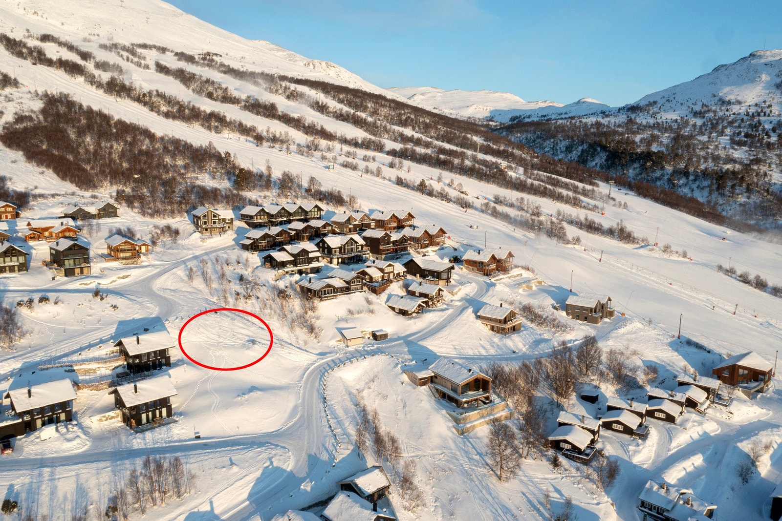 Ski-in / ski-out beliggenhet. Det er også kort vei til andre utendørsaktiviteter. Galleribilde