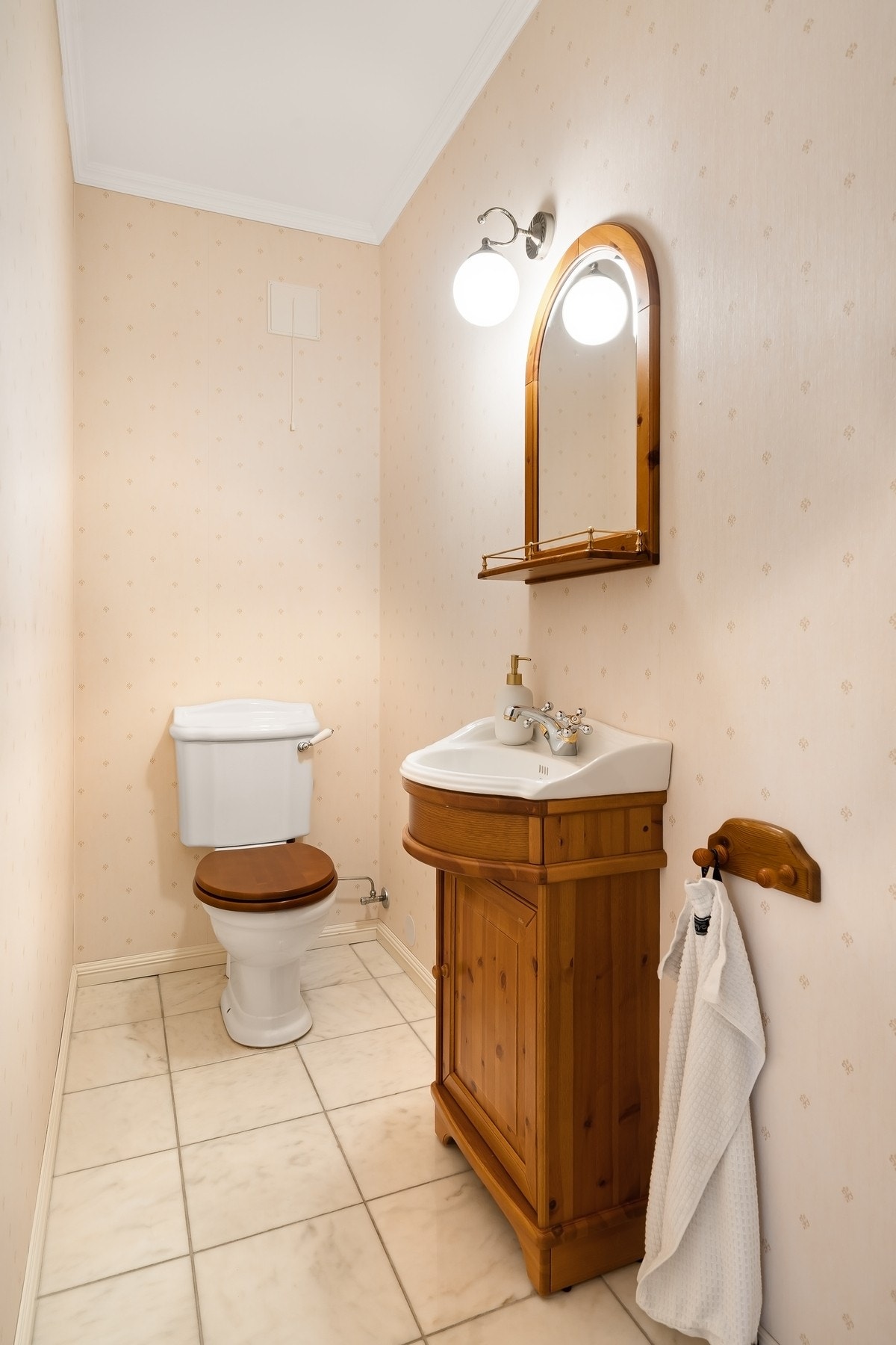 Toalettrom i tilknytning til entreen. Galleribilde