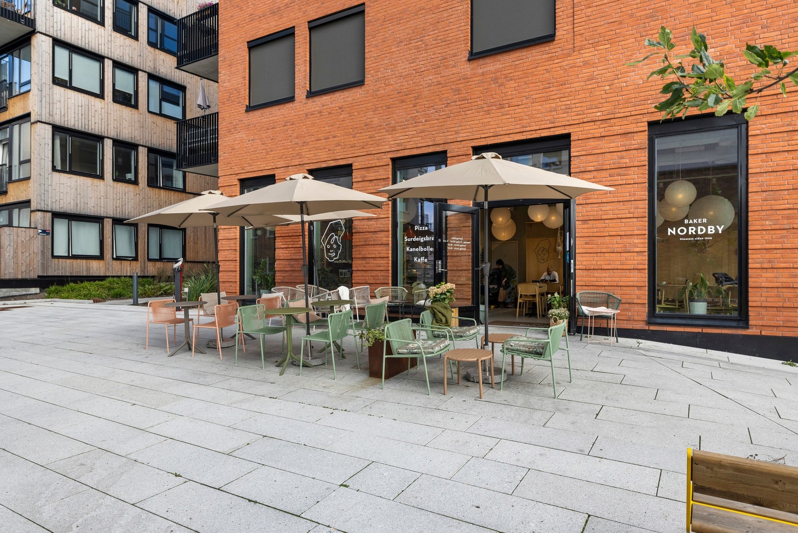 Rett rundt hjørnet finner man Baker Nordby Galleribilde