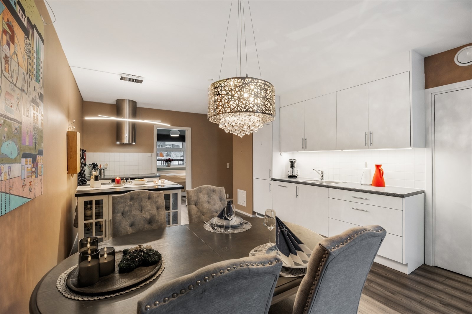 Spiseplass. Galleribilde