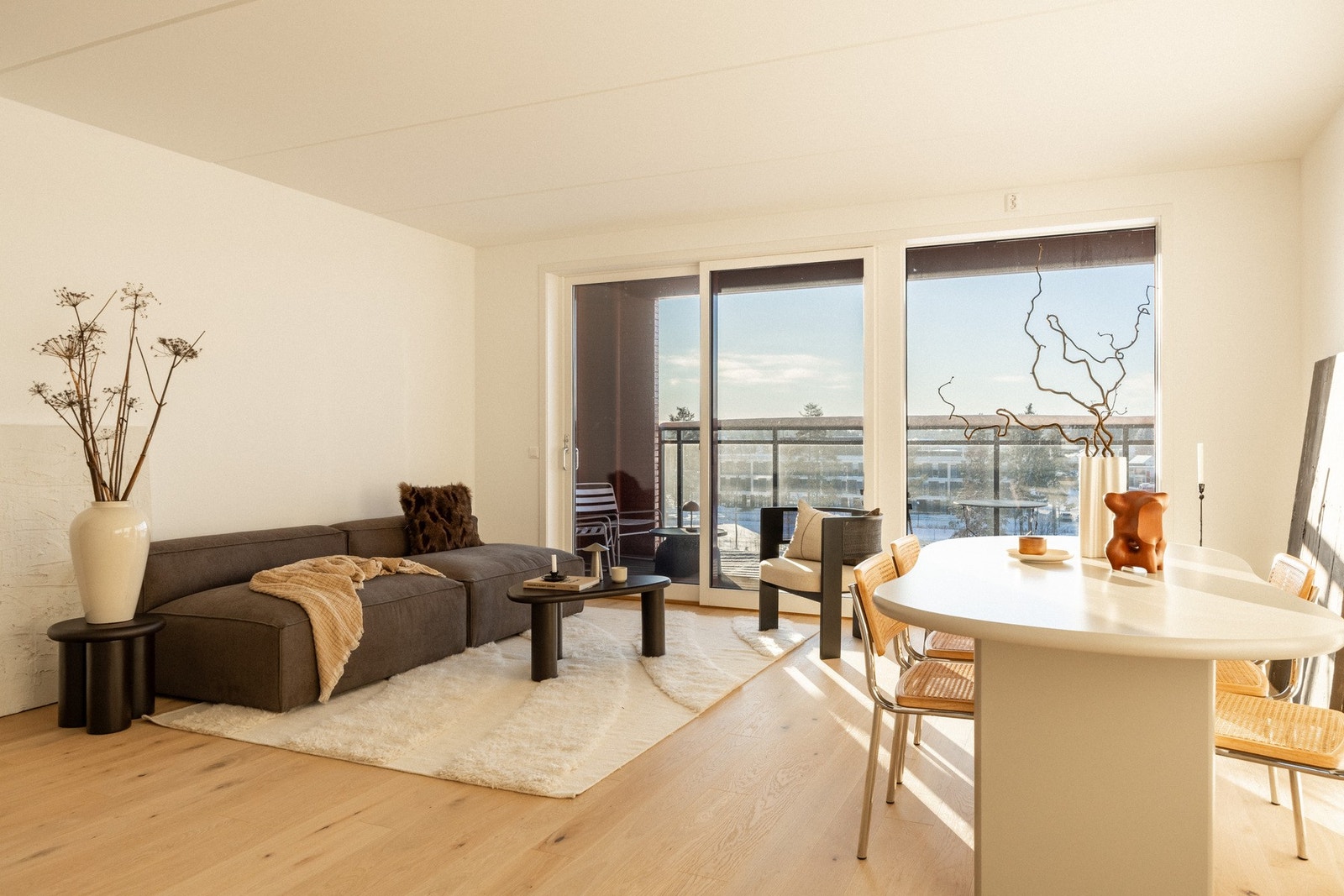 Gode oppbevaringsmuligheter med innvendig bod samt bod i underetasje (heis) på 5 kvm. Galleribilde