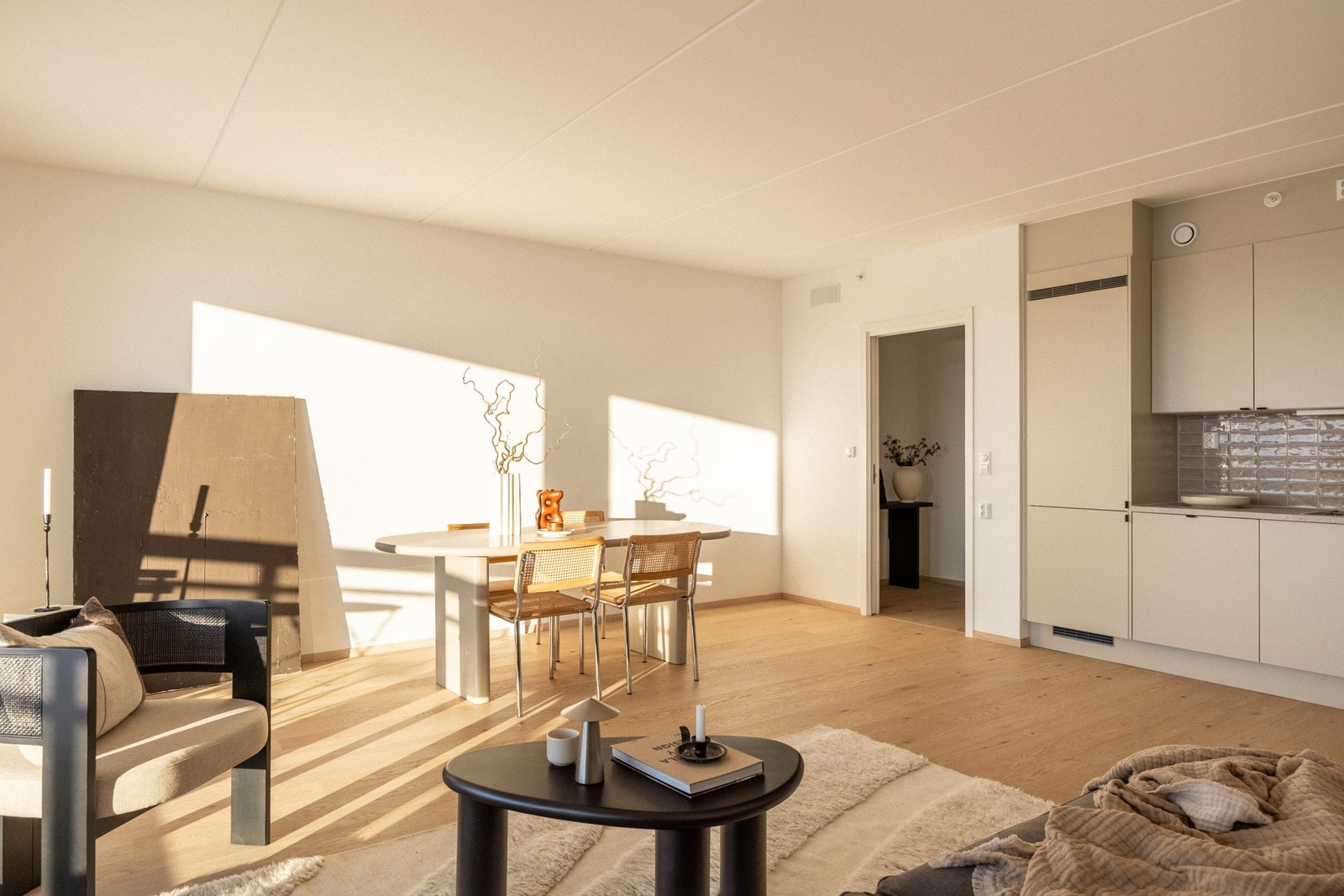 Her kan du flytte rett inn i en ny 3-roms fra 2024 med nybygg-garanti. Galleribilde