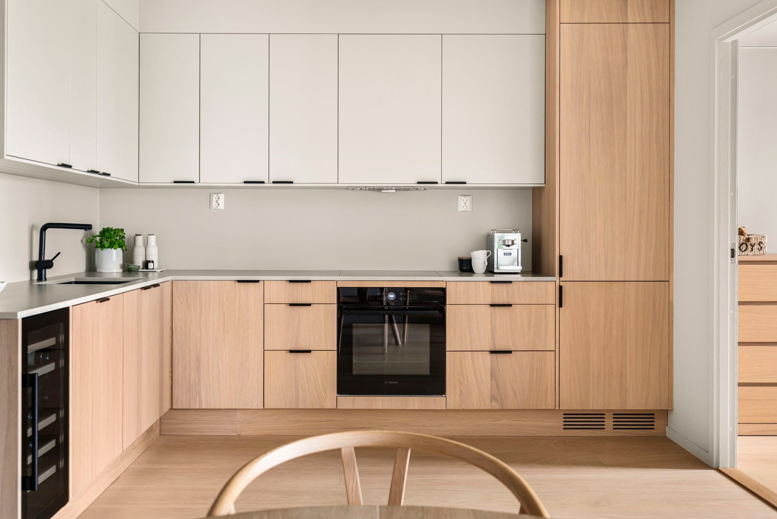 Med integrerte hvitevarer får man en strømlinjeformet og lekker løsning. Galleribilde