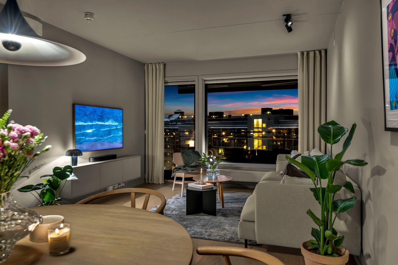 En meget lekkert og tidsriktig 4-roms familie leilighet i toppetasjen. Galleribilde