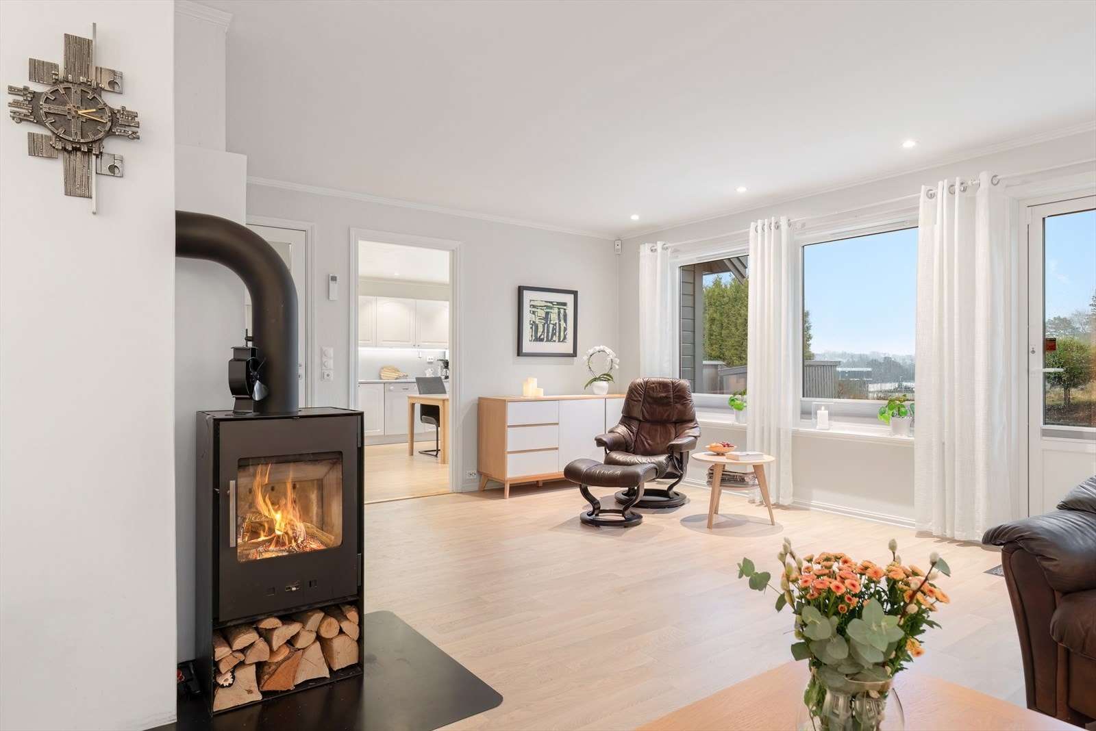 1. etg: Lyst og fint Galleribilde