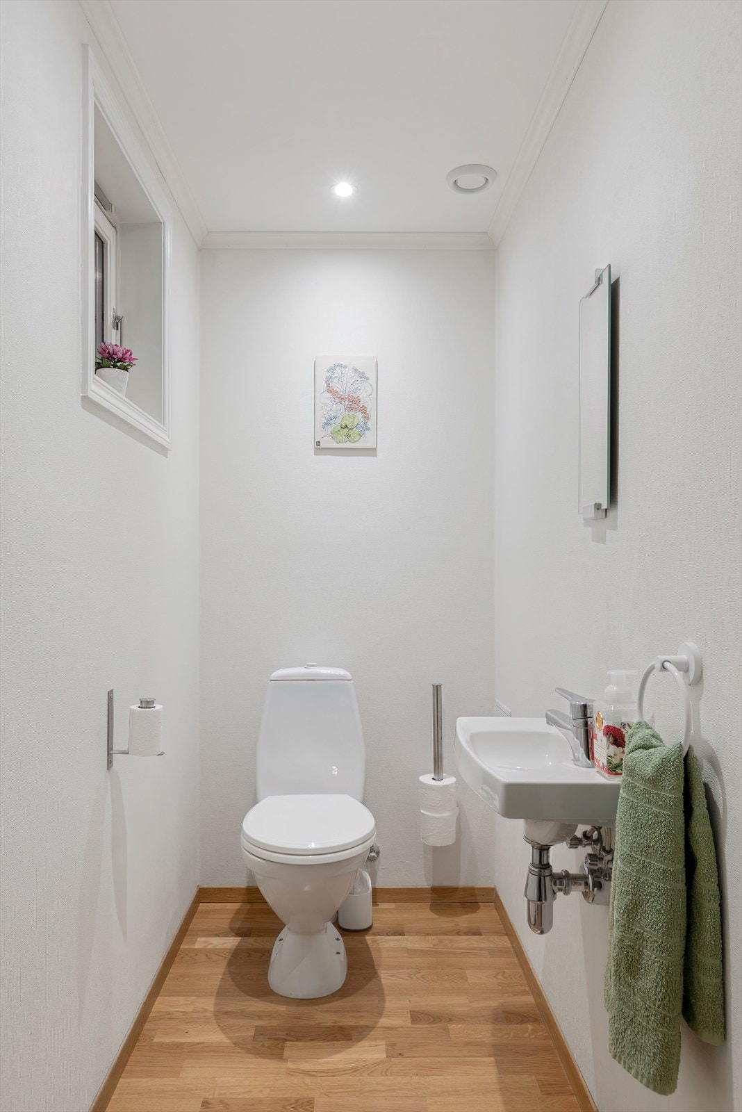 1. etg: Toalettrom Galleribilde