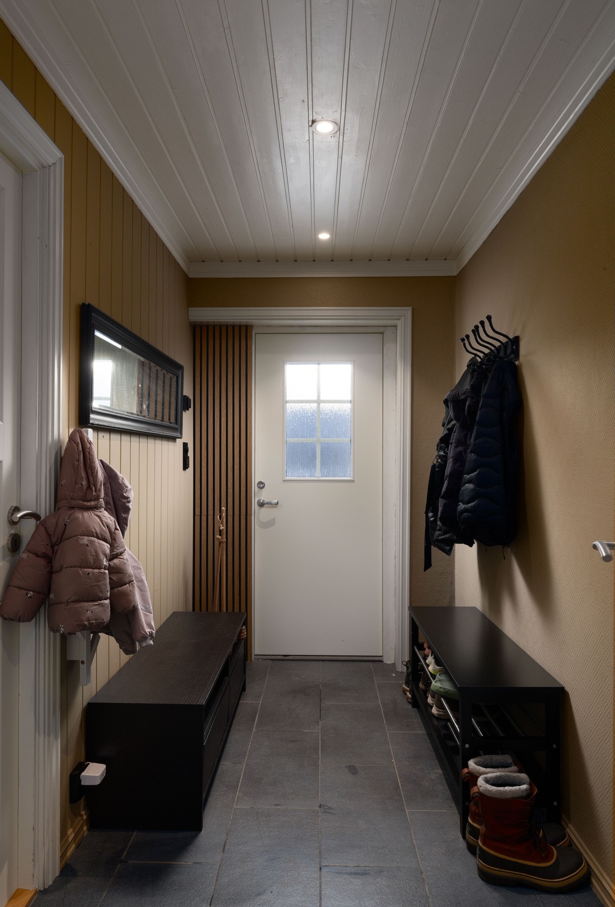 Egen inngang i kjelleretasjen. Galleribilde