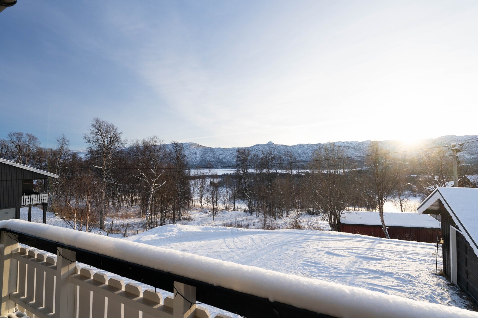 Sol hele året, og flott utsikt mot Ustedalsfjorden! Galleribilde