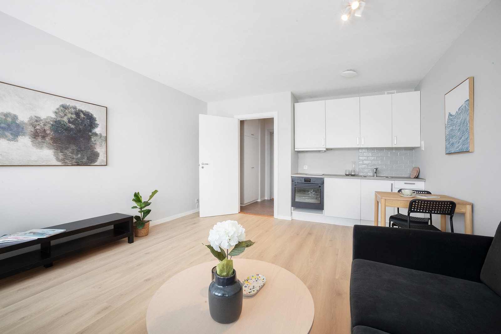 Nyere kjøkkeninnredning. Galleribilde