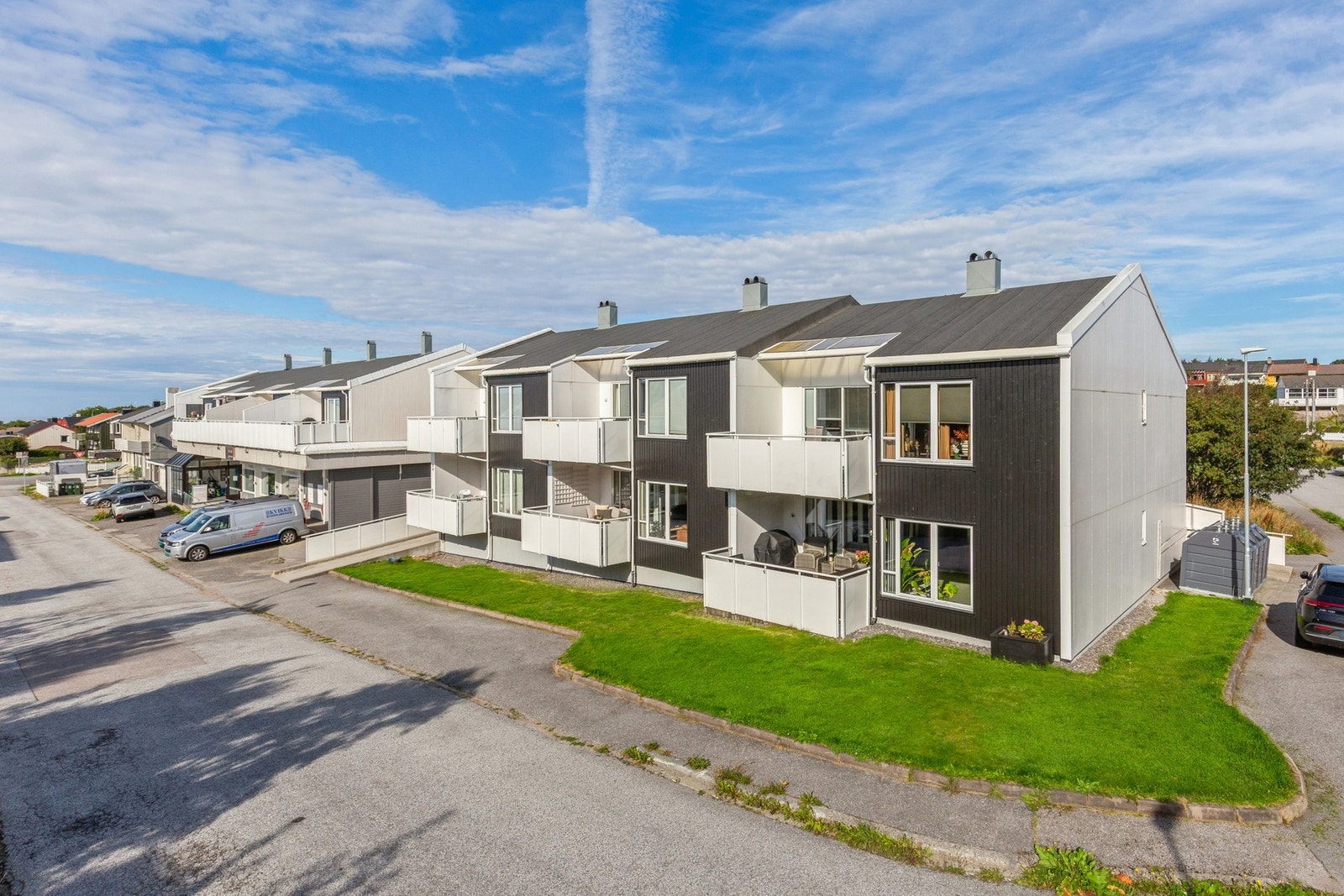 Pen og velholdt 3-romsleilighet med livsløpsstandard i Brunsvika Galleribilde