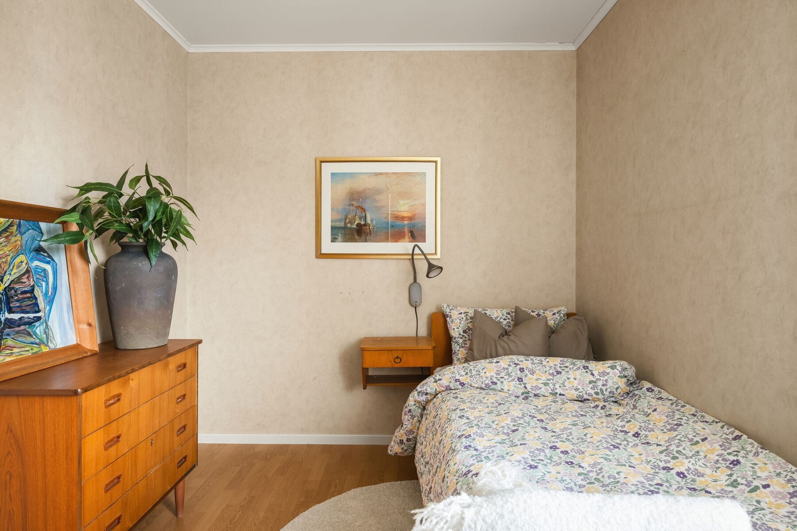 Lyst og trivelig soverom. Galleribilde