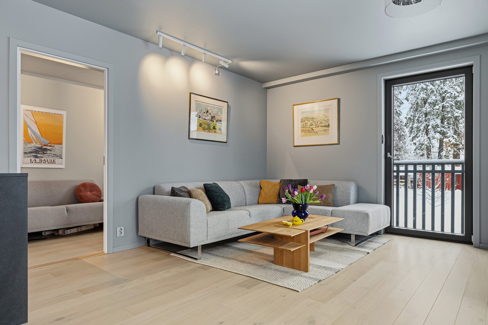 Det er ekstra elektriske markiser. Galleribilde