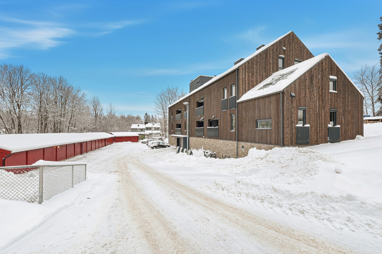 Nærområdet har flere parker og lekeplasser, noe som gjør det attraktivt for familier. Galleribilde
