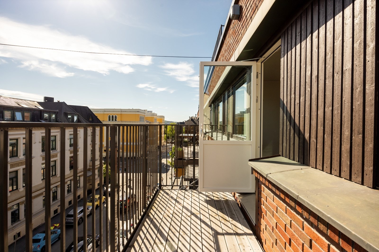 En rålekker og nylig totalrenovert 3-roms på populære Briskeby/Frogner. Galleribilde