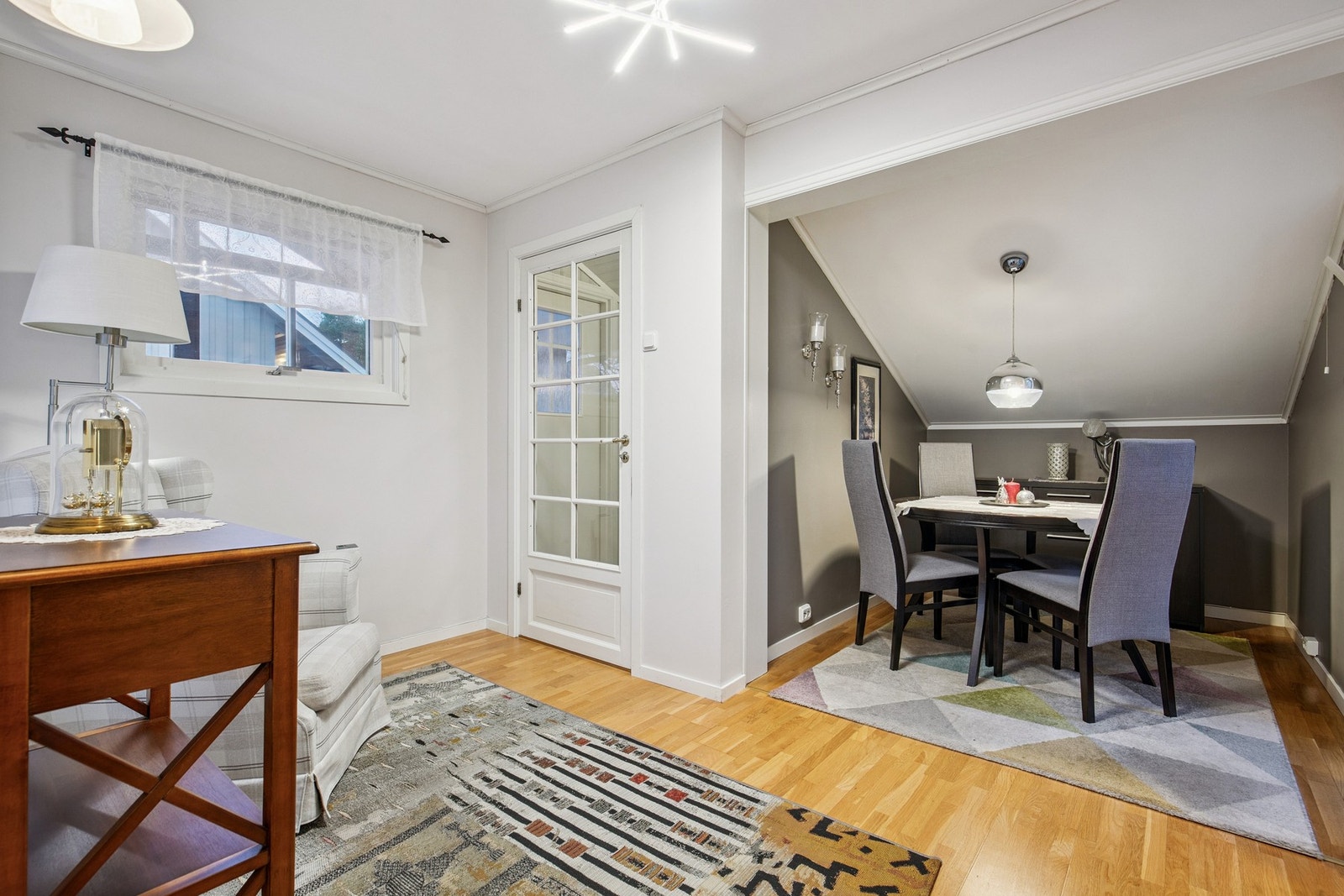 Trivelig spiseplass Galleribilde