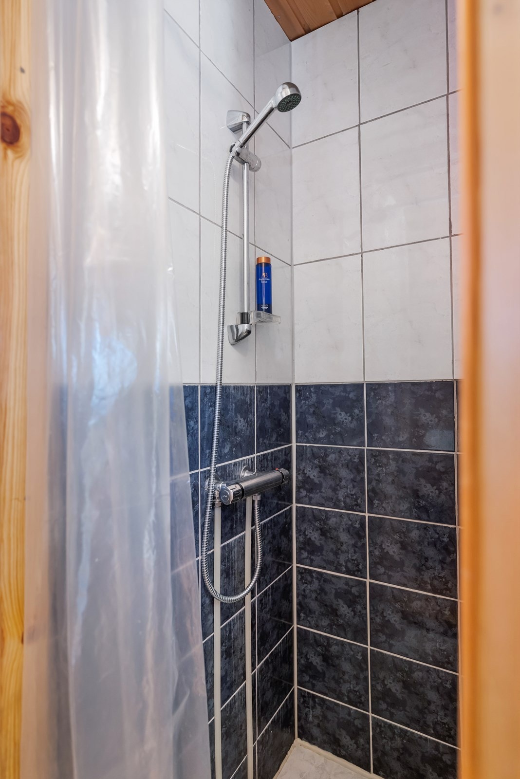 "Dusjrommet" er helfliset. Galleribilde