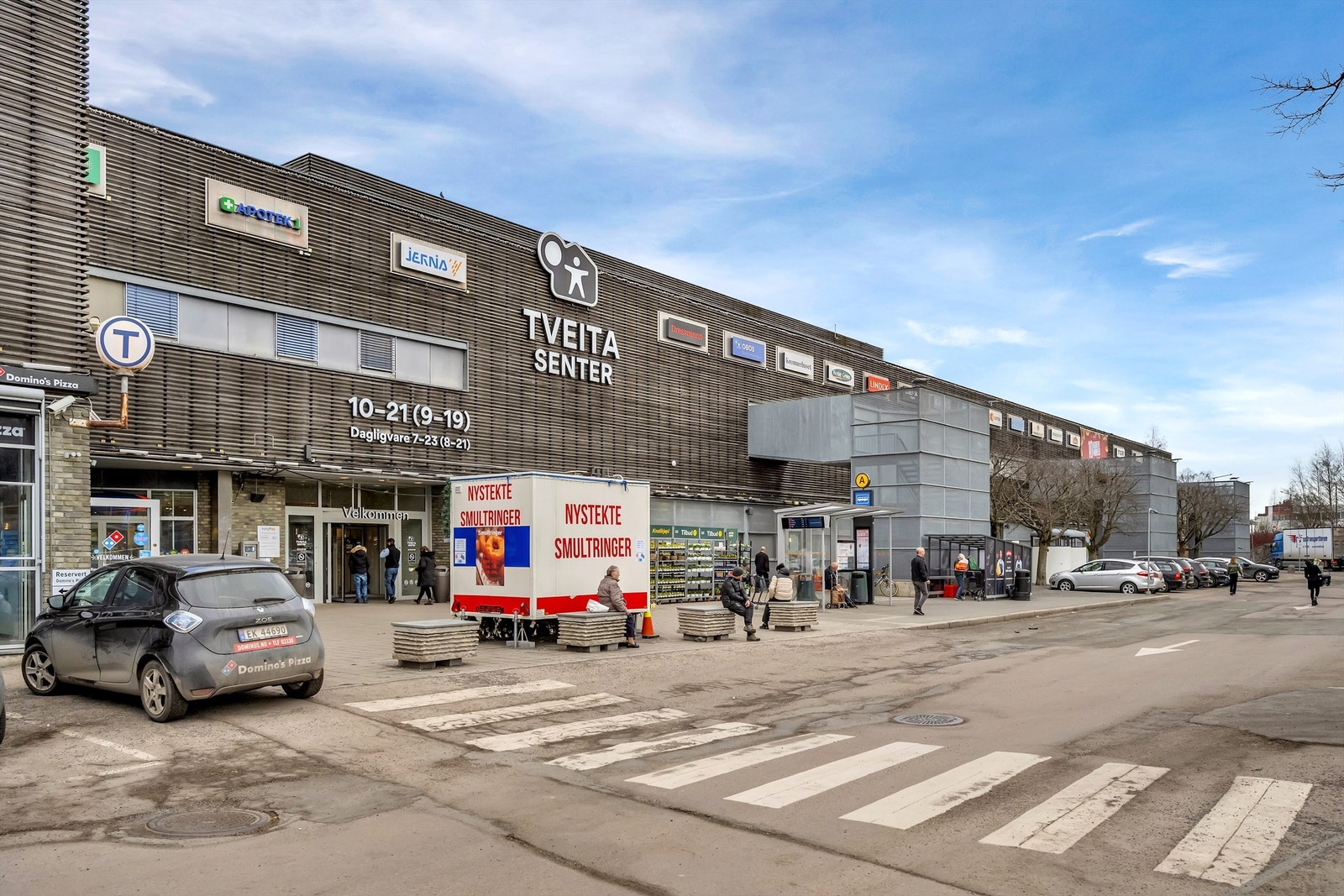 Tveita senter ligger en 5 minutters rusletur unna. Galleribilde