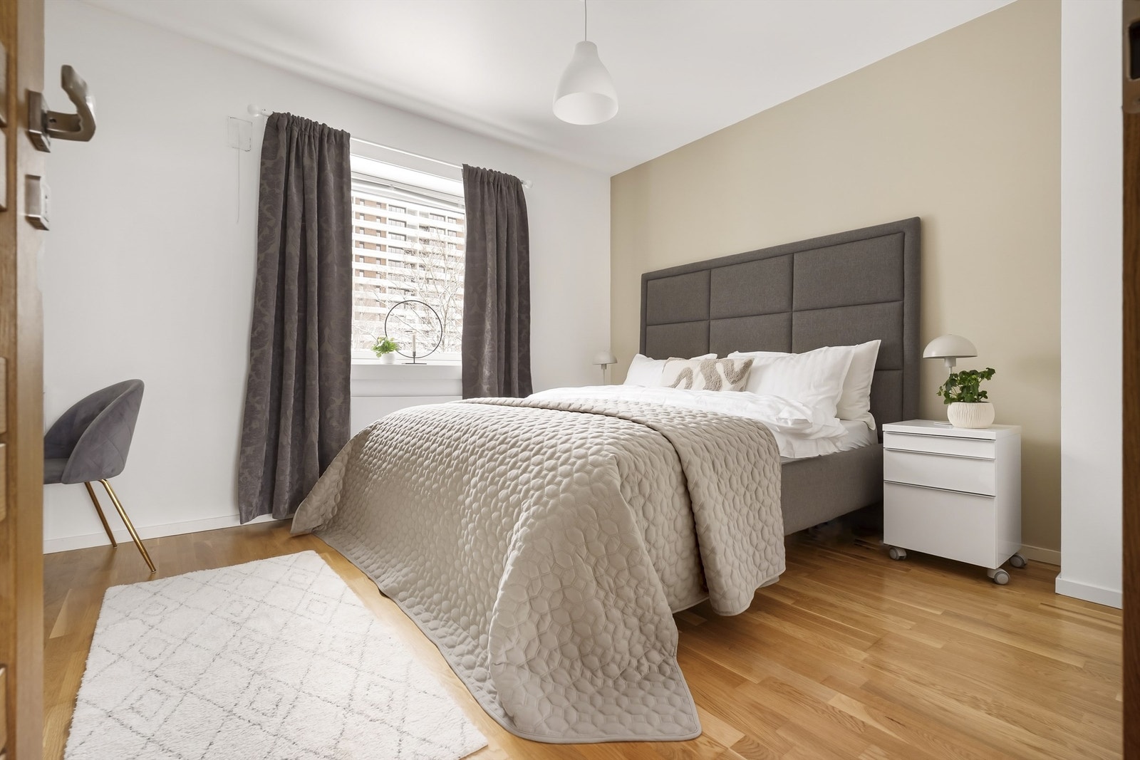 Hovedsoverom - begge rommene vender østover. Galleribilde