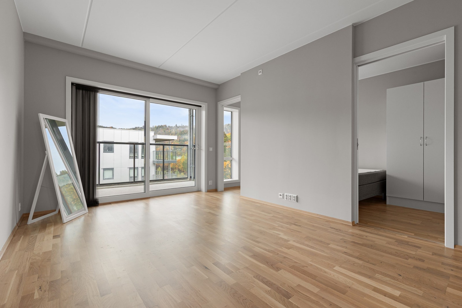 Stue med utgang til balkong Galleribilde