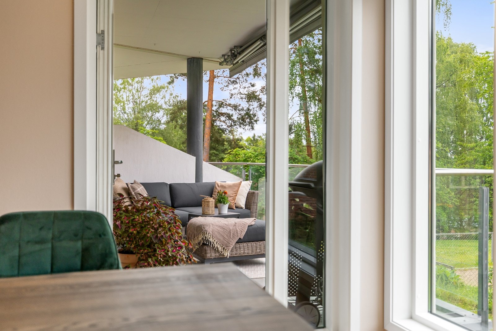 LED-spotter i stue, kjøkken og entré ble oppgradert i 2024 Galleribilde