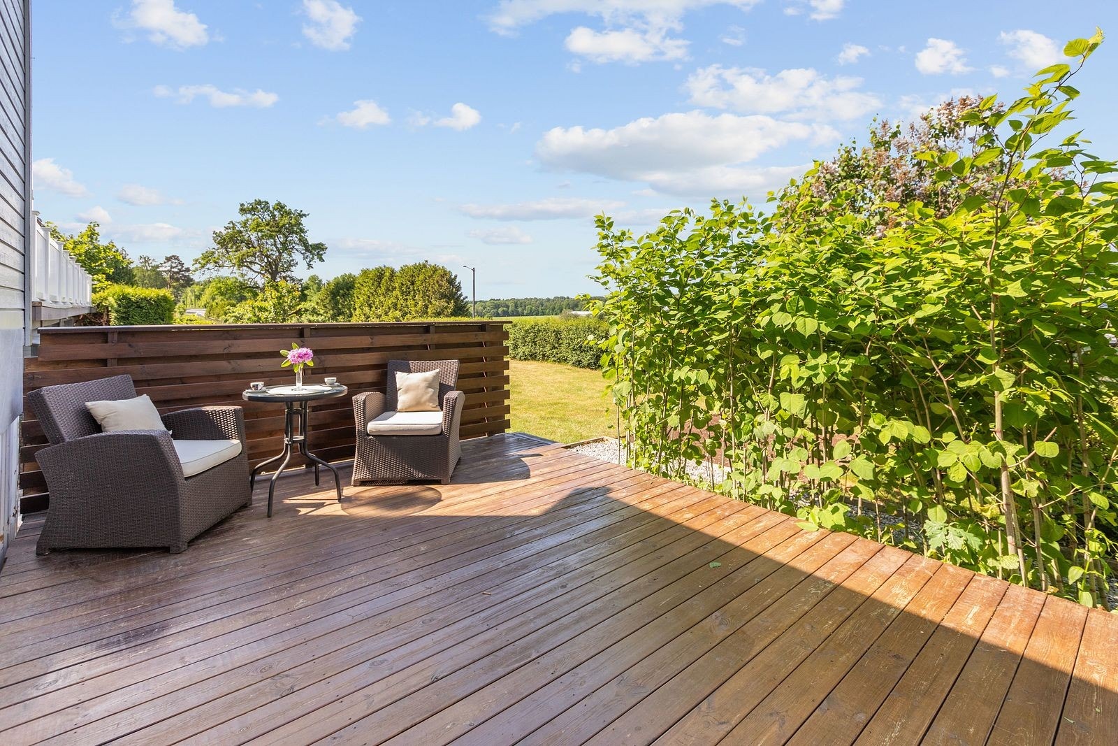 Hyggelig uteplass Galleribilde