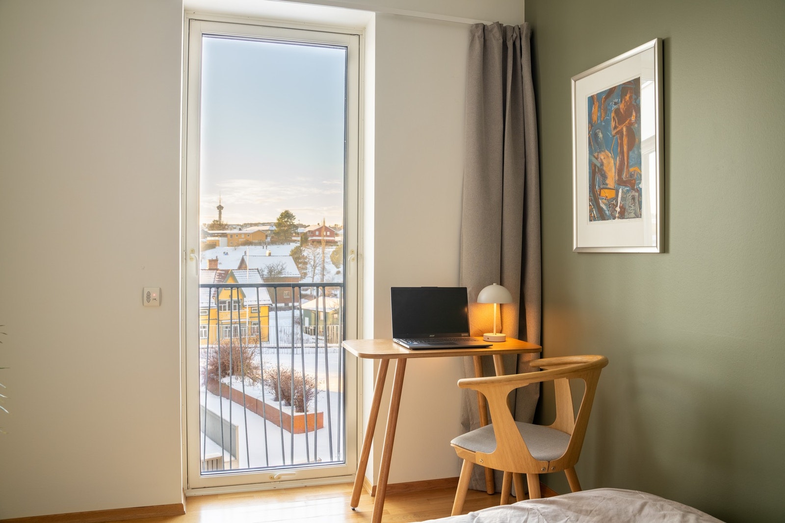 Ved soverom 2 er det inngang til en innvendig bod. Galleribilde