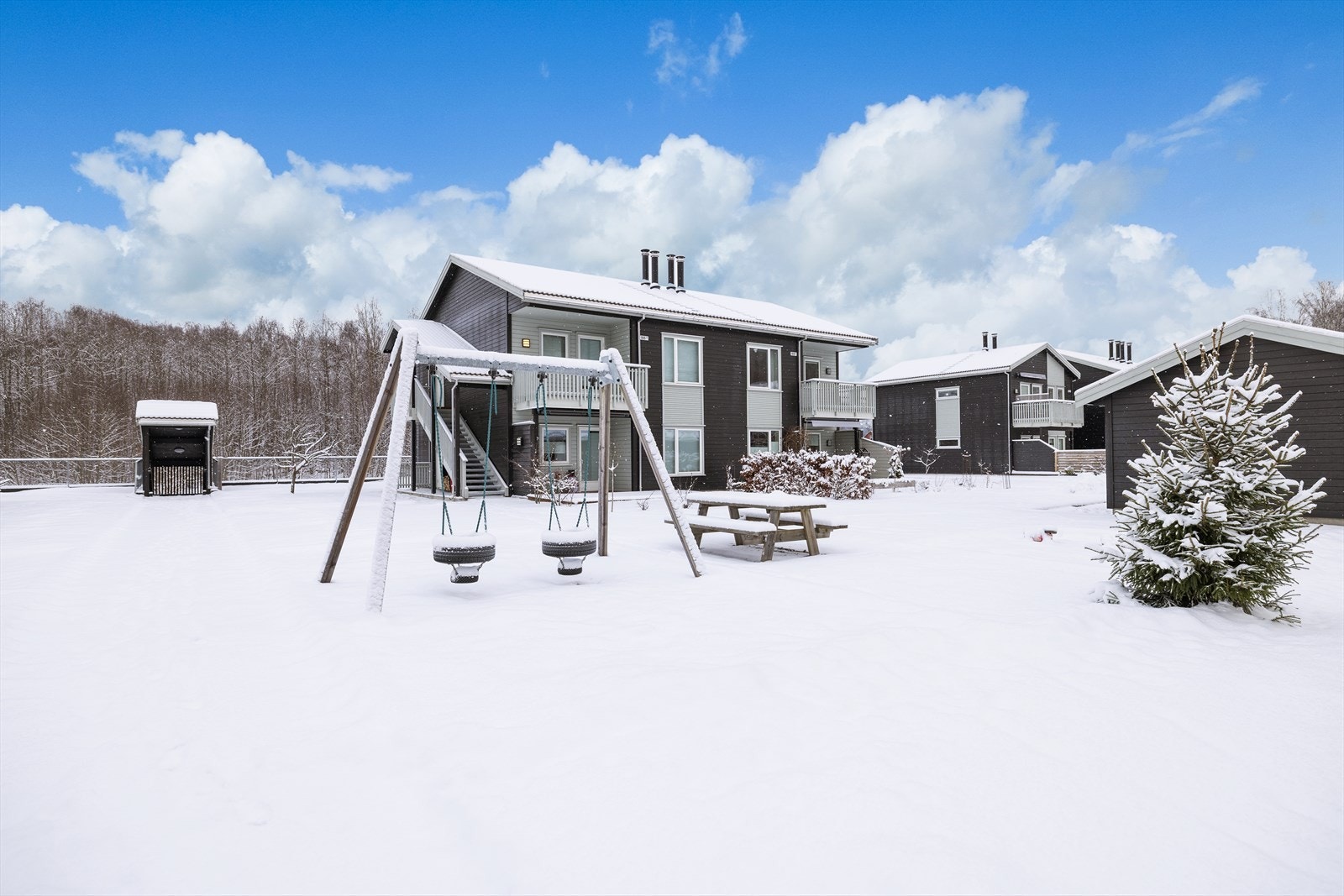 Samtidig som du har kort vei til servicetilbud og gode transportmuligheter. Galleribilde