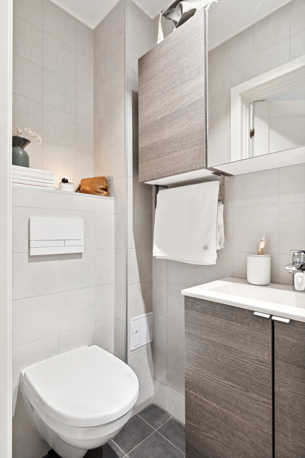 Delikat flislagt bad oppgradert i 2019. Galleribilde