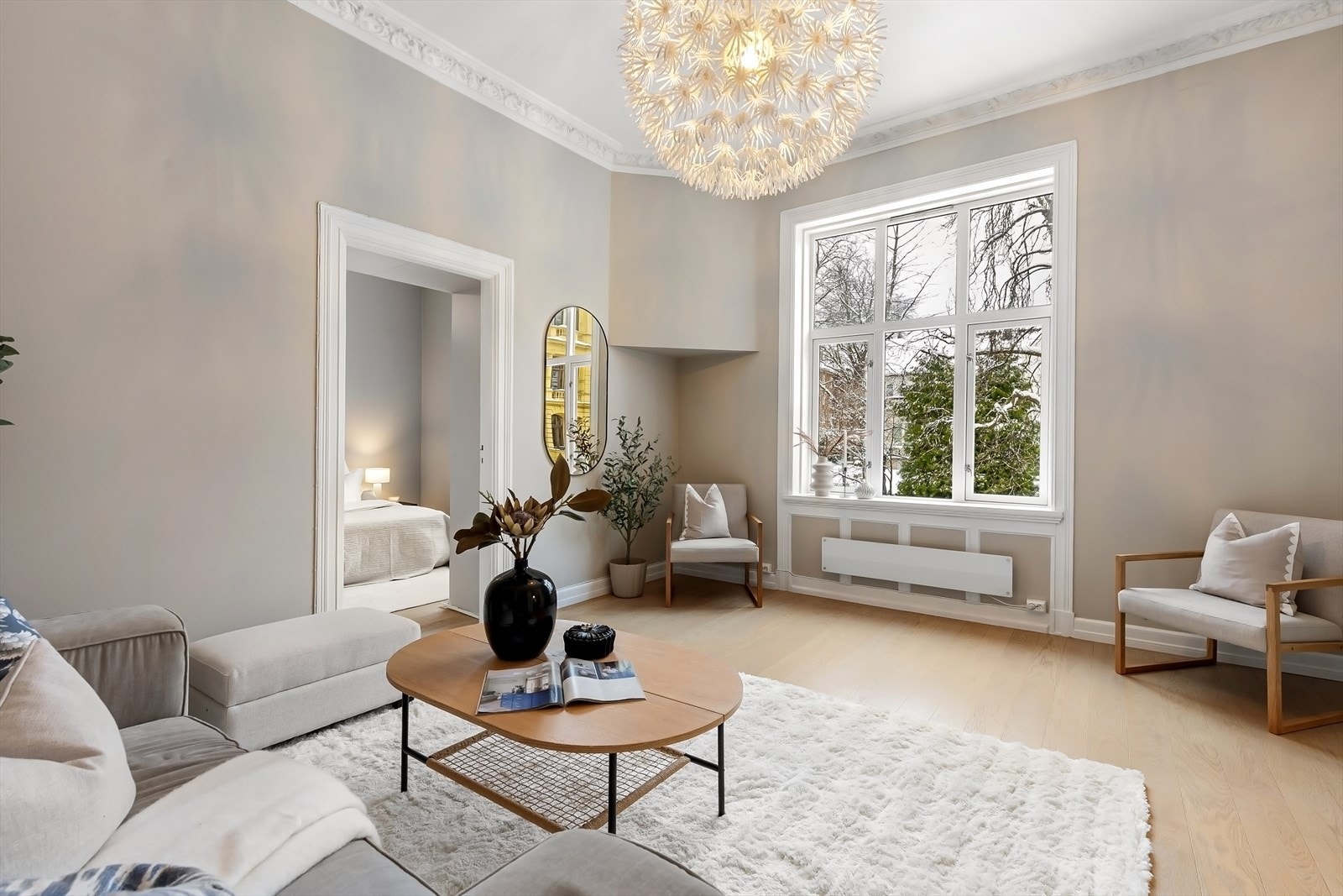 Her er det høyt under taket og store vindusflater som gir behagelig dagslys. Galleribilde