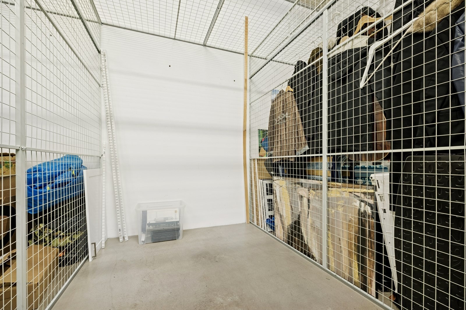 Leiligheten disponerer på en romslig kjellerbod. Galleribilde