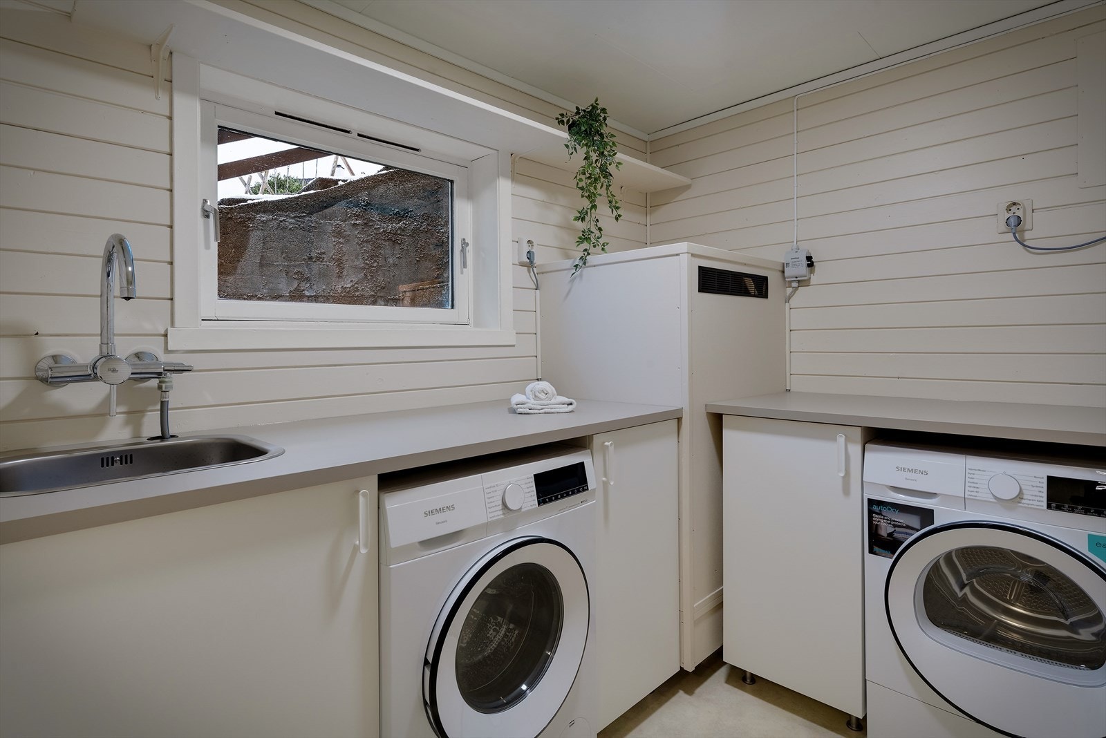 God oppbevaringsplass. Galleribilde