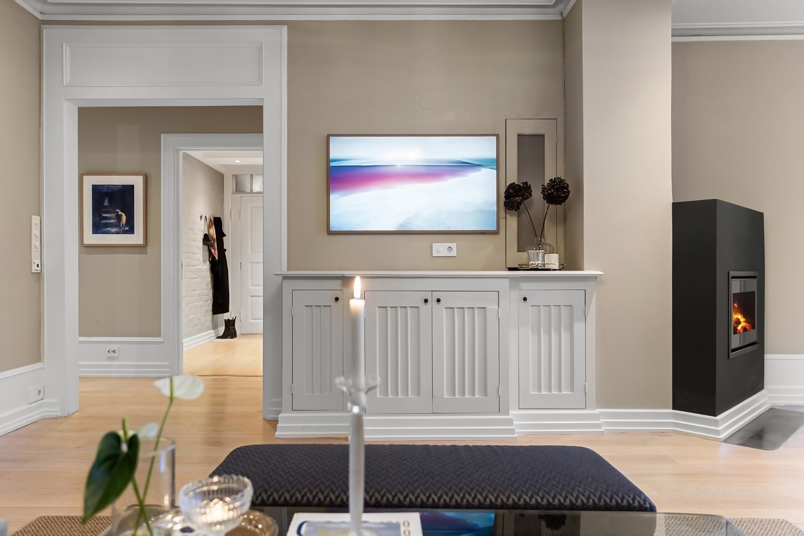 Leiligheten oppleves som velholdt og innehar mange gode snekkerbygdeløsninger. Galleribilde