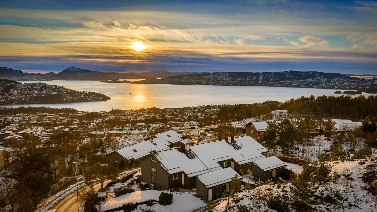 Velkommen til Myrdalskogen 537 - presentert av Eiendomsmegler Norge v/ Martin Raknes Galleribilde
