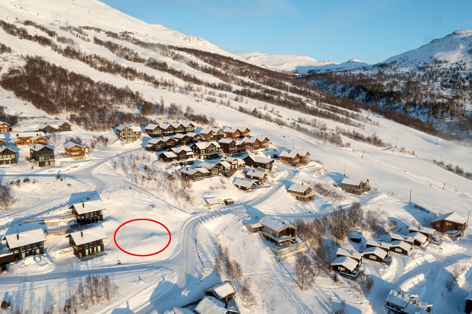 Ski-in / ski-out beliggenhet. Det er også kort vei til andre utendørsaktiviteter. Galleribilde