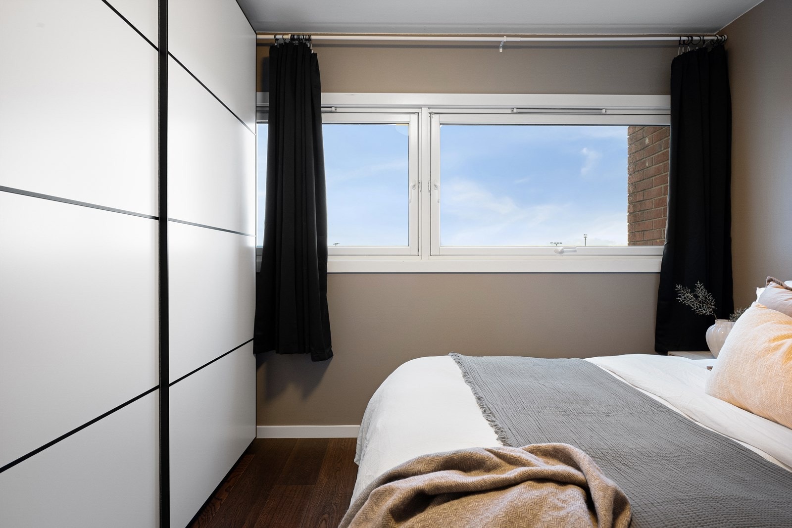 Stor garderobeløsning. Galleribilde