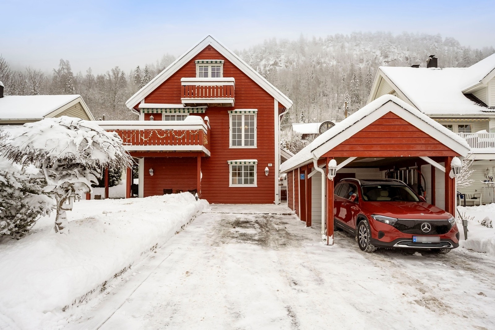 Velkommen til Mallingsrudveien 11 - presentert av Elise Riise Johnsen, tlf. 90 11 08 66. Fotograf: Juliane Jensen v/Studio Juliane Galleribilde
