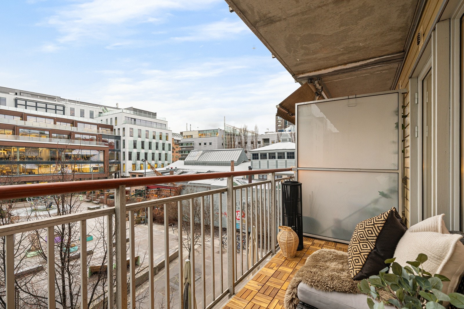 Sentral beliggenhet mot Teaterplassen. Galleribilde