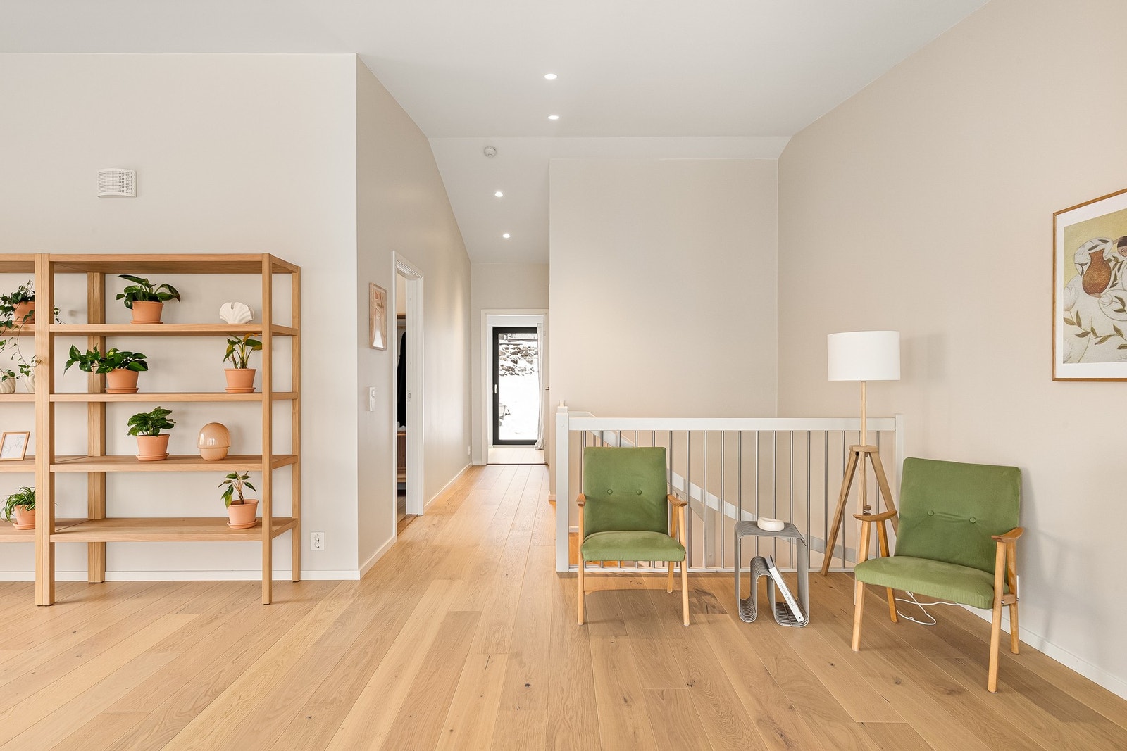 I 2. etasje er det i tillegg to soverom, bad og toalettrom. Galleribilde