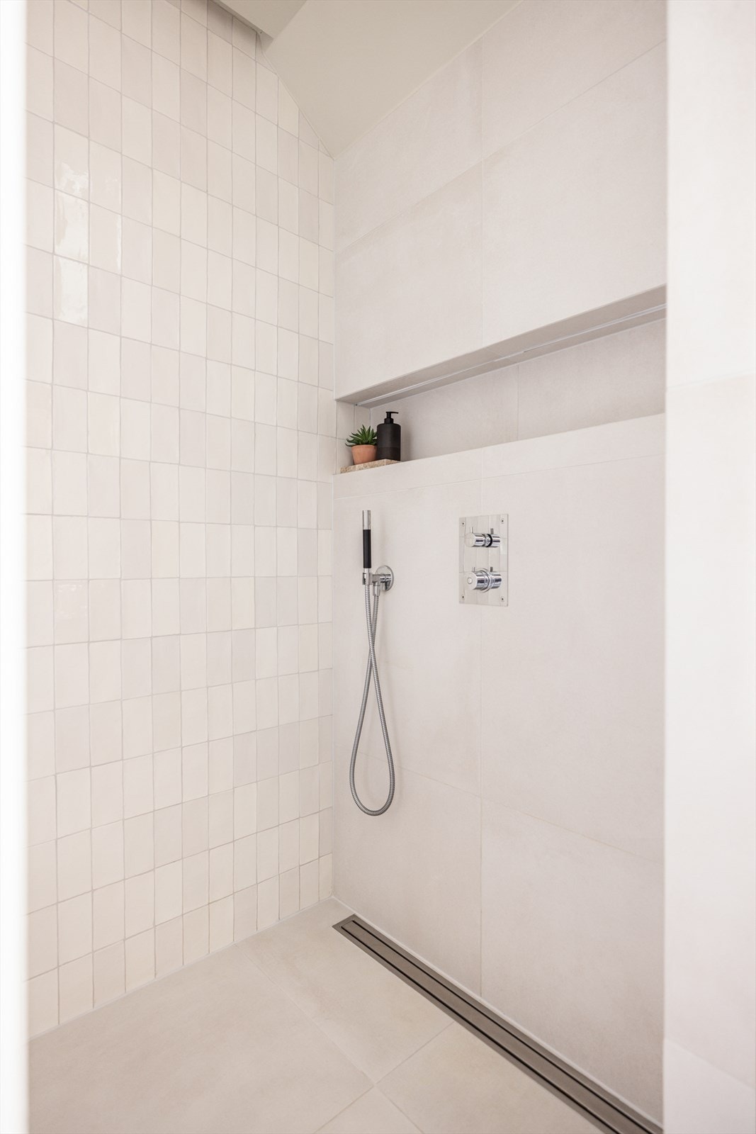 Detaljer | Dusj. Galleribilde