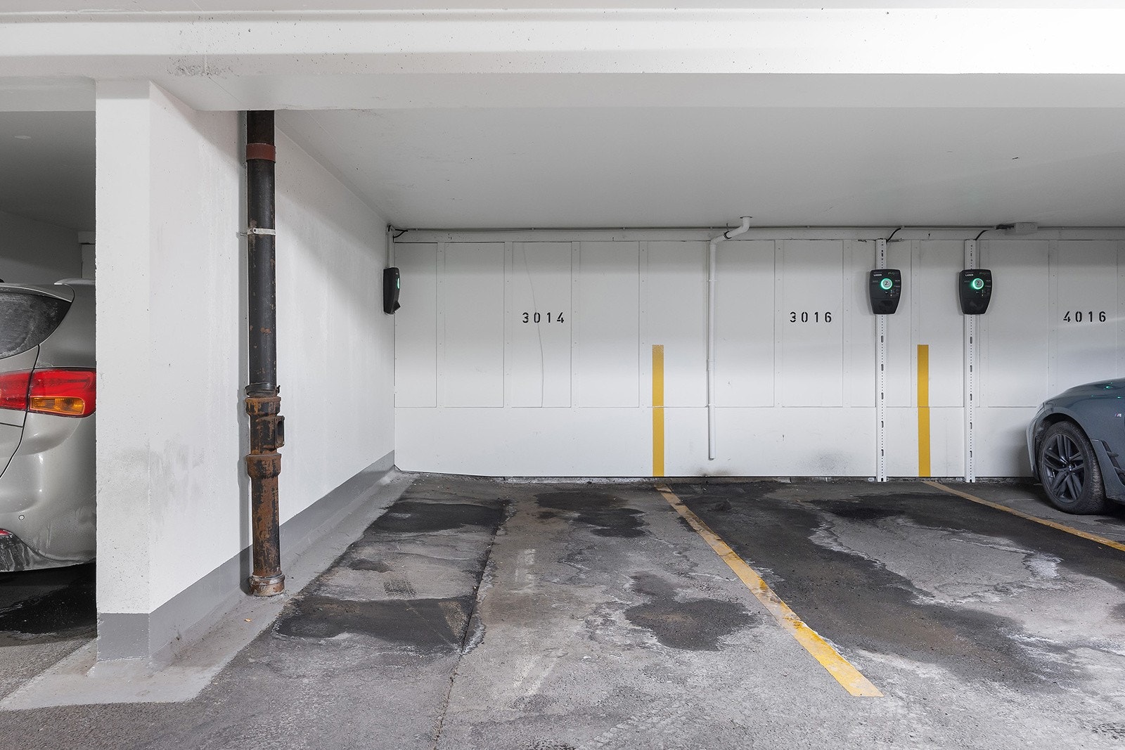 Garasjeplass Galleribilde