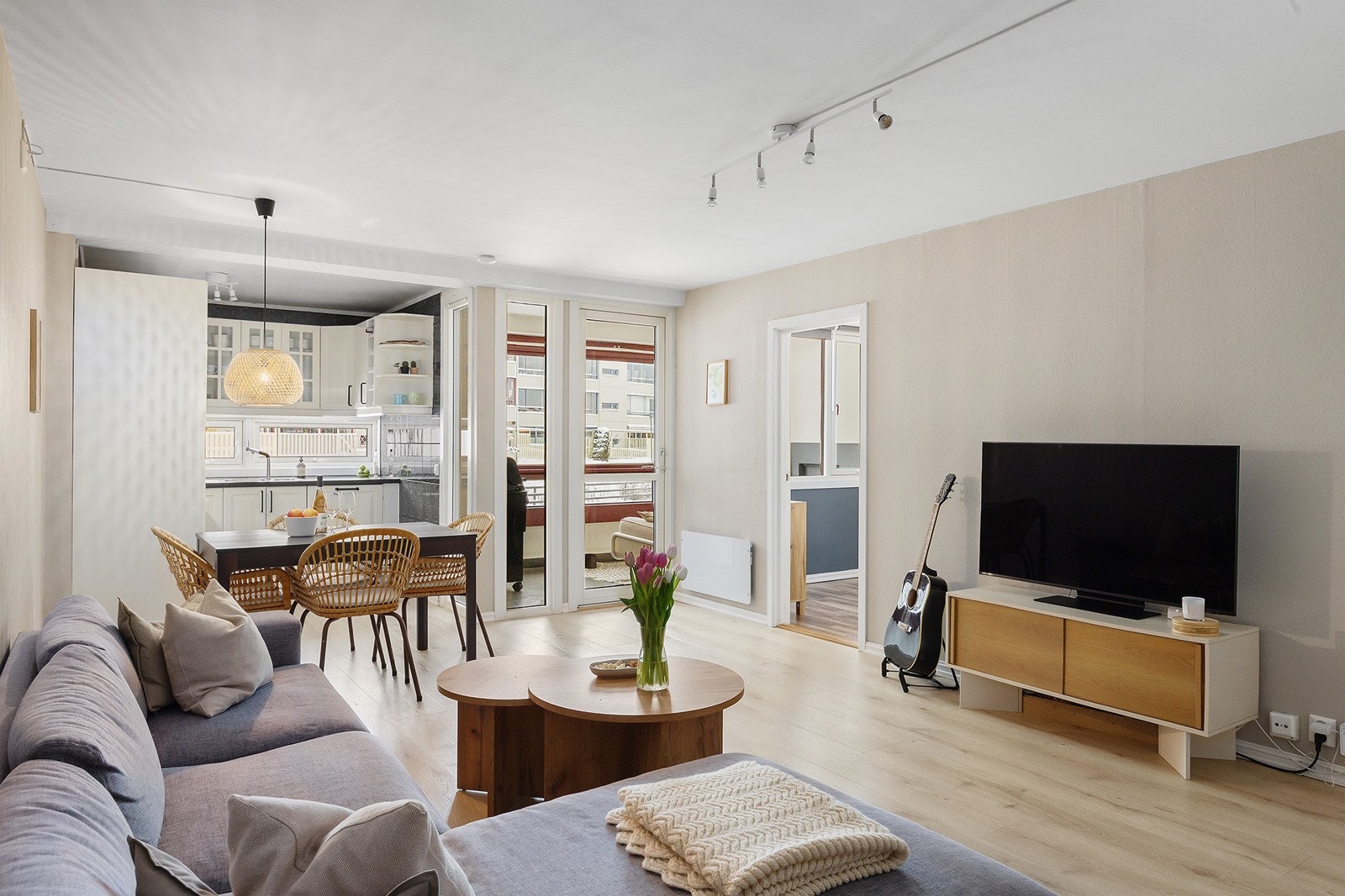 Stuen har gode møbleringsmuligheter. Galleribilde