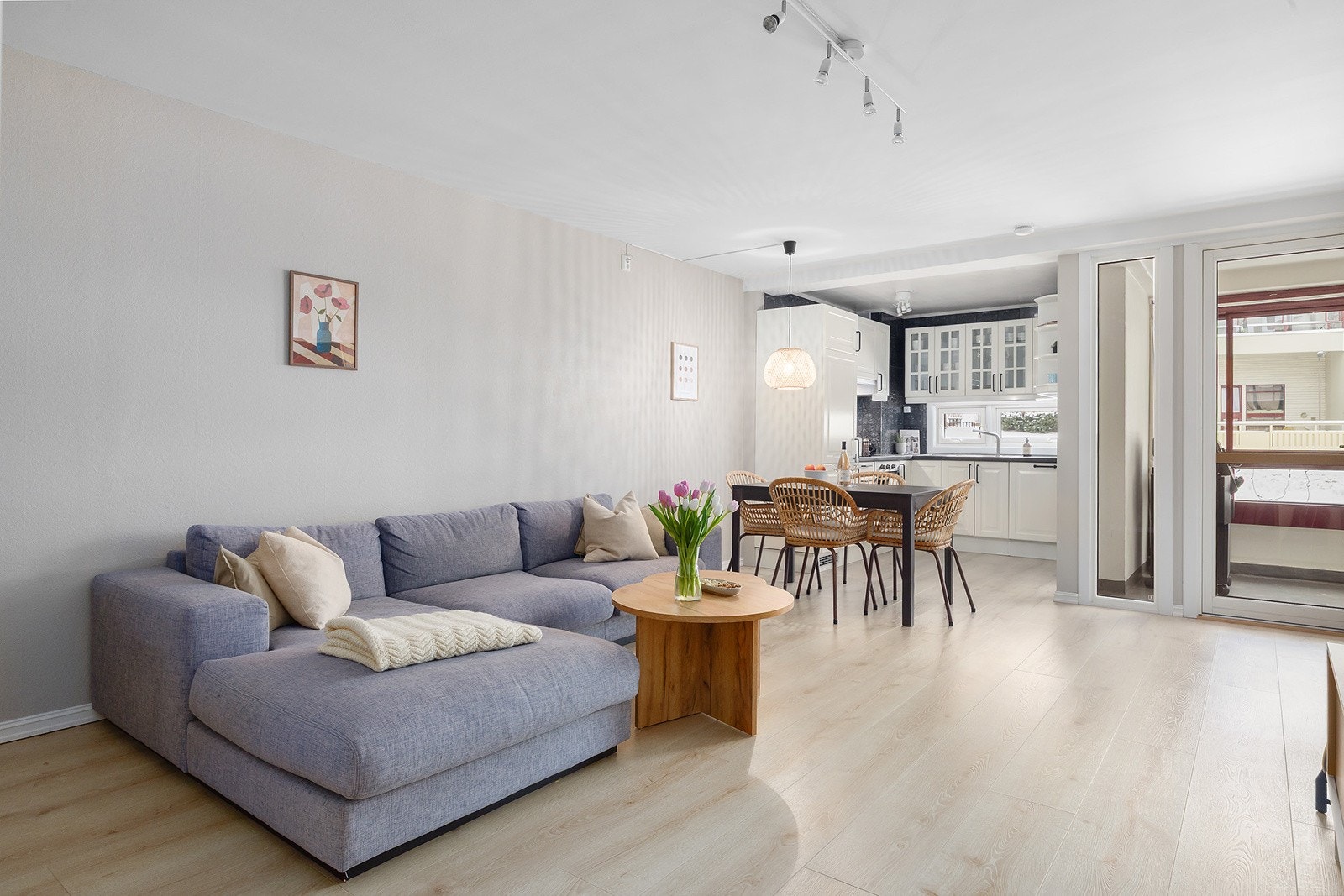 Naveed Iqbal v/OBOS Eiendomsmeglere har gleden av å presentere Lindebergåsen 5C! Galleribilde