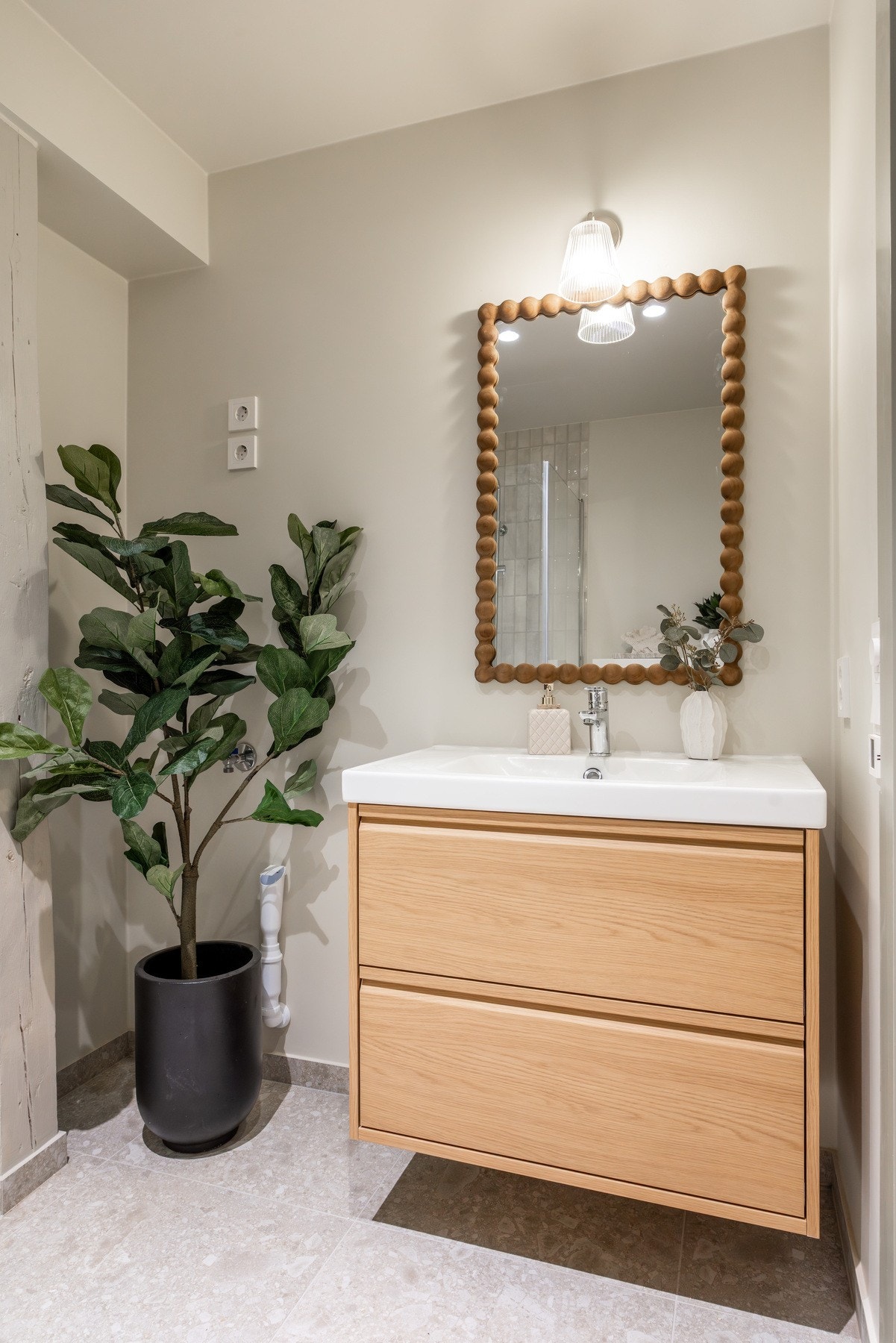 Det er opplegg for vaskemaskin. Galleribilde