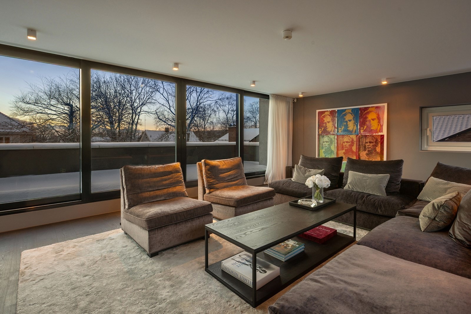 (Kveldsbilde) Galleribilde